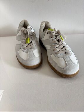 Women’s Neutral White & Light Gray Suede Lace-Up Sneakers with Gum Sole